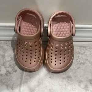Joybees toddler crocs